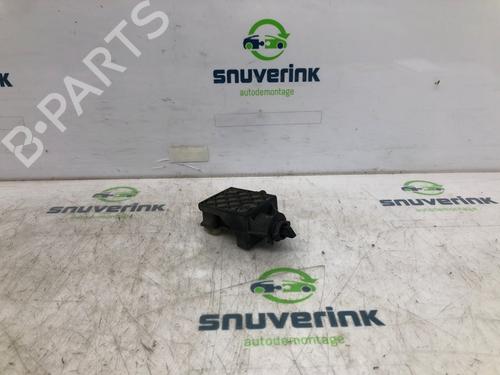 Used Fuel door actuator CITROËN DS5 2.0 HDi 200 Hybrid4 All-wheel Drive (200 hp) 30185416