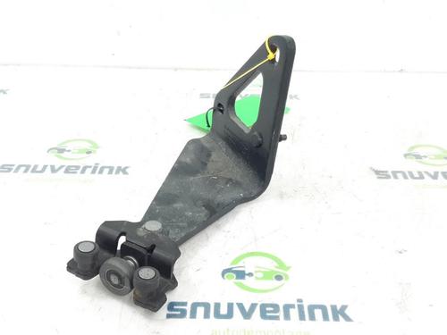 Used Hinge/Door check strap OPEL VIVARO B Van (X82) 1.6 CDTI (05) (146 hp) 23122654