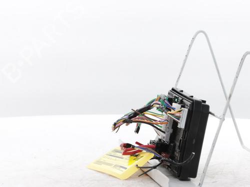 Fuse box RENAULT ARKANA I (LCM_, LDN_) 1.6 E-TECH 145 (LDMU) | BP30758299E1