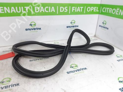 Used Rubber door seal CITROËN C5 AIRCROSS (A_) 1.2 PureTech 130 (ARHNSJ) (131 hp) 18413982