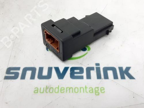 Used Electronic module PEUGEOT 308 II (LB_, LP_, LW_, LH_, L3_) 1.6 BlueHDi 120 (120 hp) 23122890