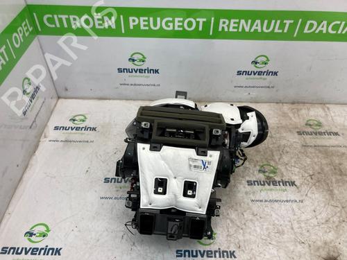 Used Heater matrix box PEUGEOT 2008 II (UD_, US_, UY_, UJ_, UR_, UC_) 1.2 PureTech 130 (USHNS, URHNS) (130 hp) 20499561