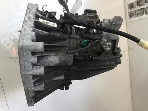 gearbox-renault-megane-iii-hatchback-bz01_-b3_-2008-34563389 main image