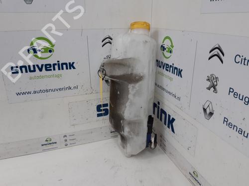 Used Windscreen washer tank RENAULT TWINGO III (BCM_, BCA_) 0.9 TCe 90 (BCM9, BCM2) (90 hp) 24163662