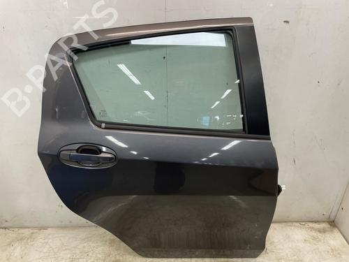 Used Right rear door TOYOTA YARIS (_P13_) 1.5 Hybrid (NHP130_, NHP130) (101 hp) 31050291