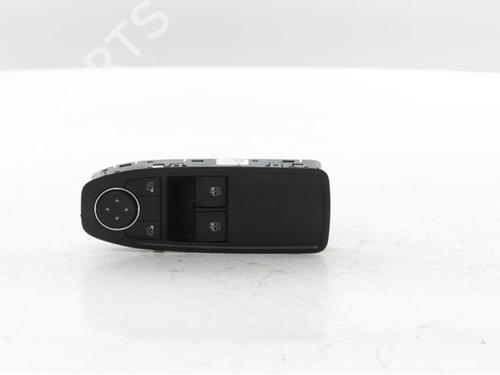 switch-renault-clio-v-b7_-2019-40266080 main image