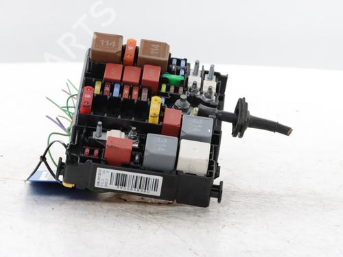 Used Fuse box Fuse box 36701946 36701946