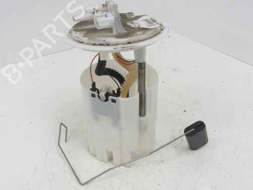 Used Fuel pump RENAULT MEGANE III Coupe (DZ0/1_) 1.6 dCi (DZ00, DZ12, DZ2A, DZ13) (130 hp) 15294757