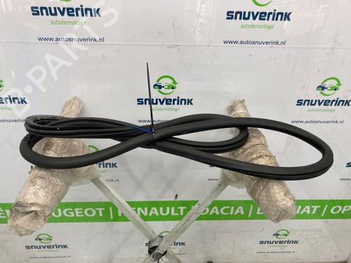 Rubber door seal PEUGEOT 208 II (UB_, UP_, UW_, UJ_) 1.2 PureTech 100 | BP19306702C142 