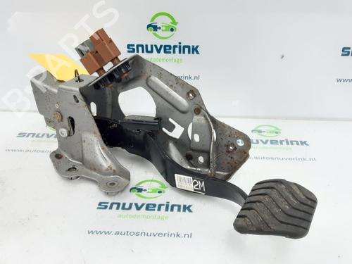 Break pedal RENAULT KADJAR (HA_, HL_) 1.3 TCe 140 (140 hp) 16296315