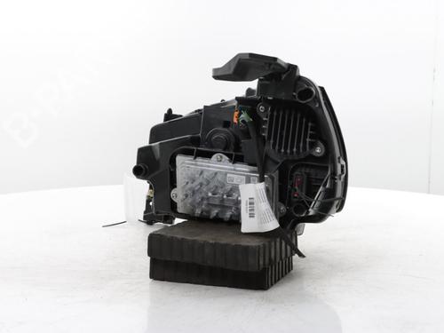 Right headlight PEUGEOT 2008 II (UD_, US_, UY_, UJ_, UR_, UC_) 1.2 PureTech 130 (USHNS, URHNS) | BP31960787C29 