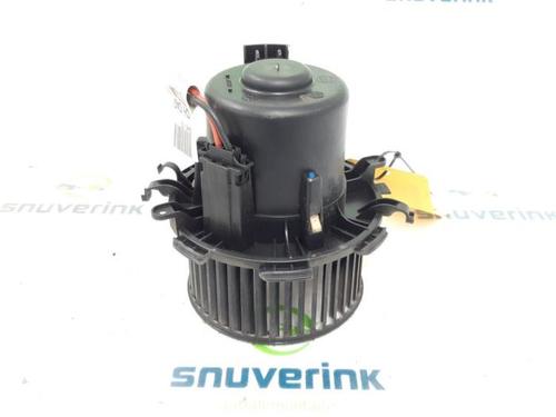 Used Heater blower motor Heater blower motor RENAULT MASTER II Van (FD) 2.5 dCi 100 (FD0U, FD0V, FD3U, FD3V, FD8U, FD8V) (99 hp) 40566795 40566795