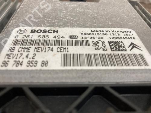 Used Engine control unit (ECU) Engine control unit (ECU) 30186022 30186022