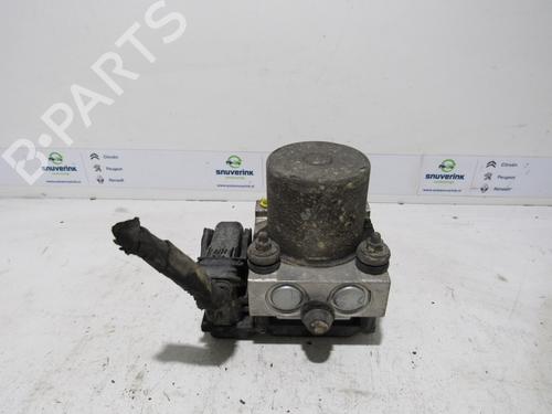 Used ABS pump OPEL VIVARO A Van (X83) 2.0 CDTI (F7) (90 hp) 21071862
