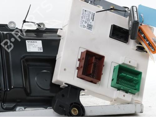 Used Engine control unit (ECU) Engine control unit (ECU) VOLVO V60 II (225) T6 Plug-in Hybrid AWD (349 hp) 38111101 38111101
