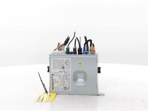 radio-renault-5-2024-33696757 main image