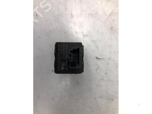 Used Headlight switch Headlight switch CITROËN C3 AIRCROSS II (2R_, 2C_) 1.2 PureTech 110 (2RHNZB, 2RHNZW, 2RHNPX, 2RHNPJ) (110 hp) 40580665 40580665