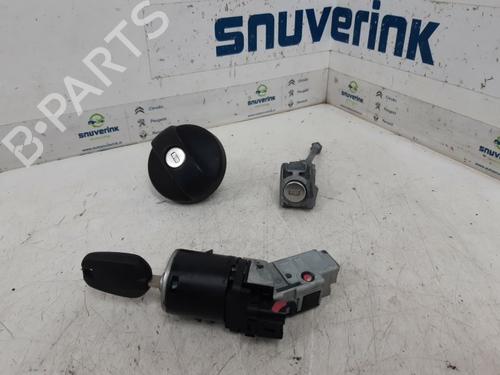 Used Ignition barrel PEUGEOT 208 I (CA_, CC_) 1.6 VTi (120 hp) 13324114