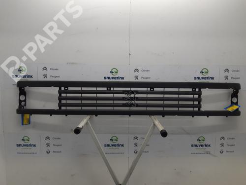 Used Front grille Front grille PEUGEOT J5 Bus (280P) 2.5 D (73 hp) 10795603 10795603