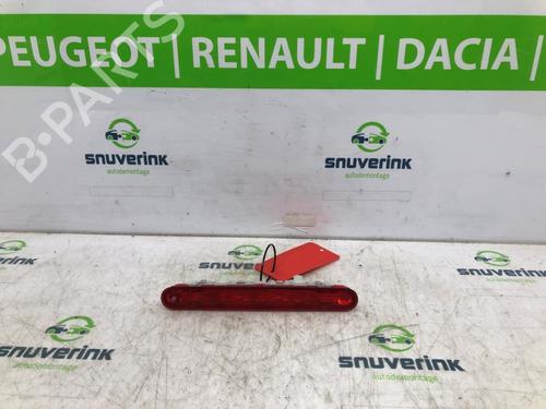Used Third brake light Third brake light 21112052 21112052