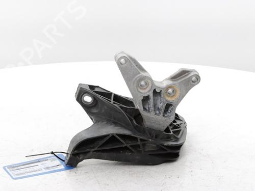 Used Engine mount Engine mount PEUGEOT 3008 III (KA_, KB_, KC_) Hybrid 136 (KAHPYE) (136 hp) 33696444 33696444