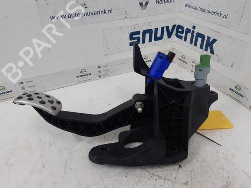 Clutch pedal RENAULT TWINGO III (BCM_, BCA_) 0.9 TCe 90 (BCM9, BCM2) (90 hp) 12537035