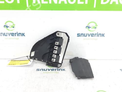 Used Fuse box Fuse box 16125943 16125943