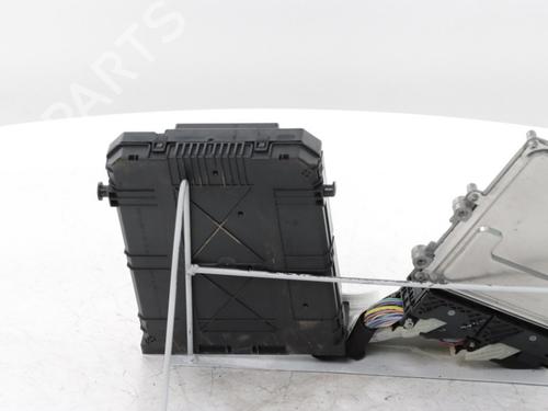 Engine control unit (ECU) PEUGEOT 2008 I (CU_) 1.2 THP 110 / PureTech 110 | BP30186633M57