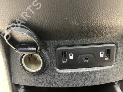 Middle console RENAULT SCÉNIC IV (J9_) 1.2 TCe 115 | BP31050030I22