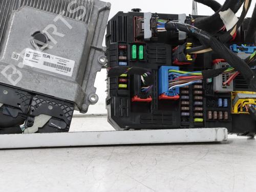 Used Engine control unit (ECU) Engine control unit (ECU) CITROËN C5 AIRCROSS (A_) 1.2 PureTech 130 (ARHNSJ) (131 hp) 36089769 36089769