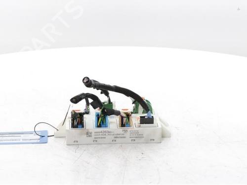 Used Fuse box Fuse box PEUGEOT 3008 III (KA_, KB_, KC_) Hybrid 136 (KAHPYE) (136 hp) 33696548 33696548