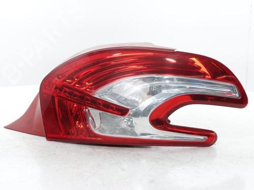 Used Right taillight Right taillight 33813911 33813911