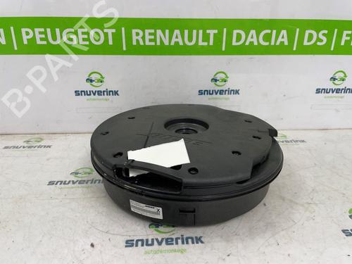 electronic-module-renault-megane-iv-hatchback-b9amn_-2015-25884783 main image