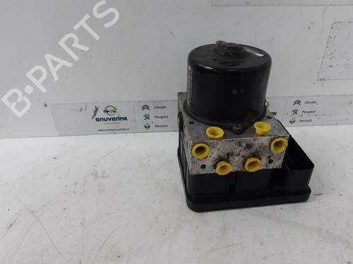 Used ABS pump PEUGEOT 206 CC (2D) 1.6 16V (2DNFUF, 2DNFUR) (109 hp) 13619460