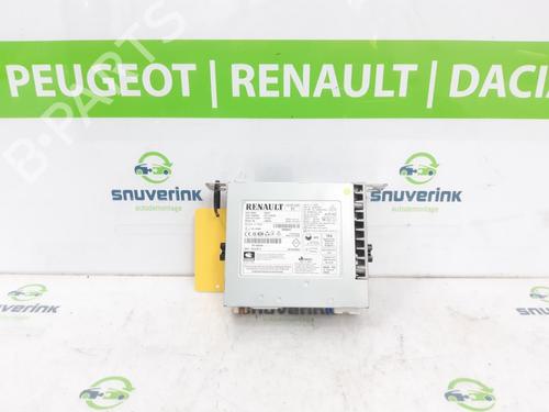 Used Radio RENAULT KADJAR (HA_, HL_) 1.3 TCe 140 (HLNB, HLN1) (140 hp) 17626957