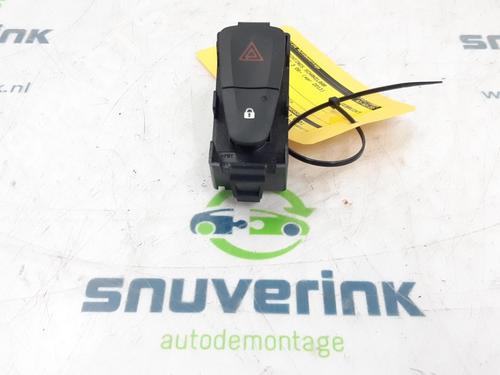 Used Warning switch RENAULT MEGANE III Grandtour (KZ0/1) 1.5 dCi (KZ09, KZ0D, KZ1G, KZ29, KZ14, KZ1W, KZ10, KZ1F,... (110 hp) 13193798