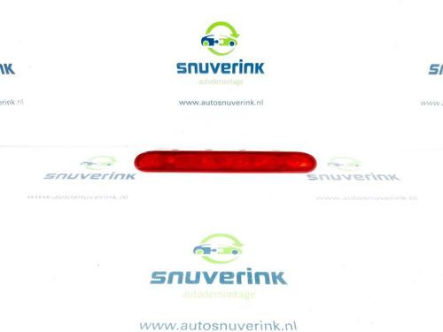 third-brake-light-peugeot-expert-van-v_-16-bluehdi-95-9811325980-2016-10804882 main image