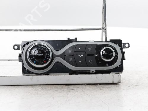 Used Climate control Climate control 37461804 37461804