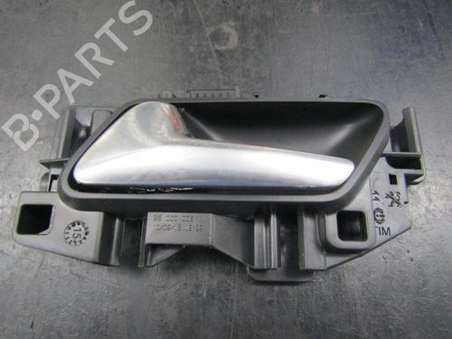 Used Front left exterior door handle PEUGEOT 308 SW II (LC_, LJ_, LR_, LX_, L4_) 1.6 BlueHDi 120 (120 hp) 10793726