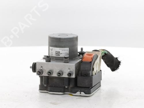 Used ABS pump ABS pump OPEL CORSA F (P2JO) CORSA-e (68) (136 hp) 40297611 40297611