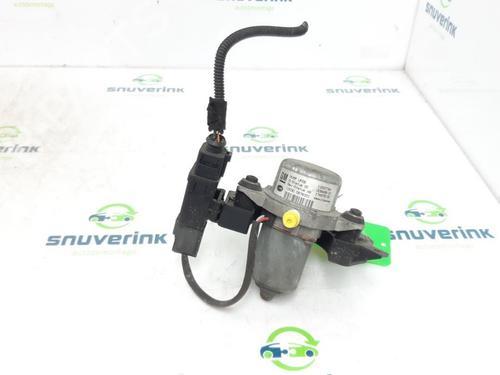 Used Vacuum pump Vacuum pump 16125829 16125829