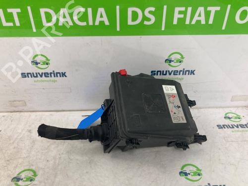 Used Fuse box PEUGEOT EXPERT Van (V_) 2.0 BlueHDi 150 (150 hp) 21112100