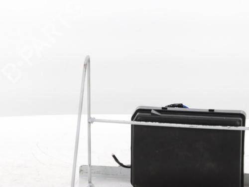 Fuse box RENAULT ARKANA I (LCM_, LDN_) 1.6 E-TECH 145 (LDMU) | BP30758299E1