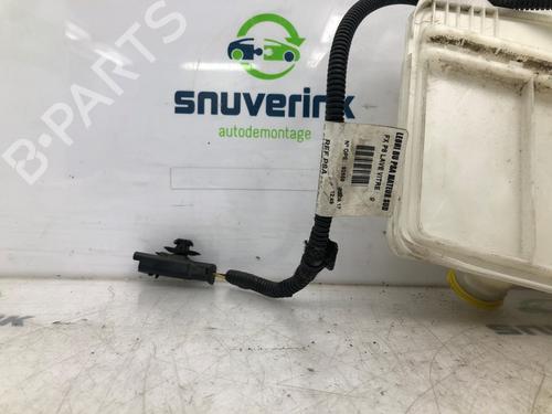Windscreen washer tank PEUGEOT 3008 II SUV (MC_, MR_, MJ_, M4_) 1.2 THP/ PureTech 130 (MRHNSM, MRHNSU, MRHNSJ, MRHNYW,... | BP17223441C113 