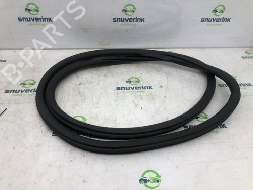 Used Rubber door seal OPEL CORSA F (P2JO) 1.2 (68) (75 hp) 18073808