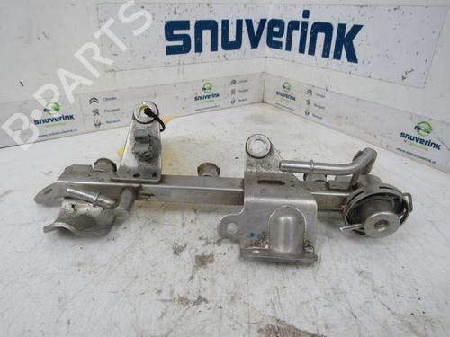 Used Injection rail Injection rail 10797625 10797625