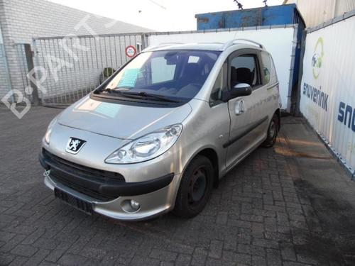 Right headlight PEUGEOT 1007 (KM_) 1.4 HDi | BP40577074C29 - Image 4