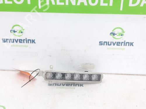 Used Left daytime light Left daytime light 25205132 25205132