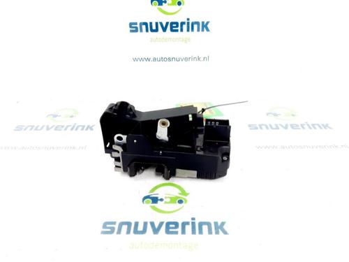 Used Front right lock OPEL VIVARO A Van (X83) 2.5 DTI (F7) (135 hp) 10804830