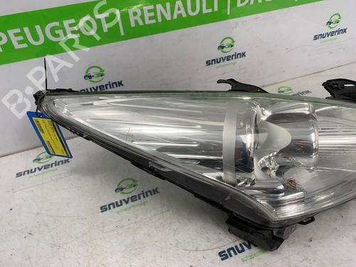 Right headlight PEUGEOT 5008 (0U_, 0E_) 1.6 16V | BP25980345C29